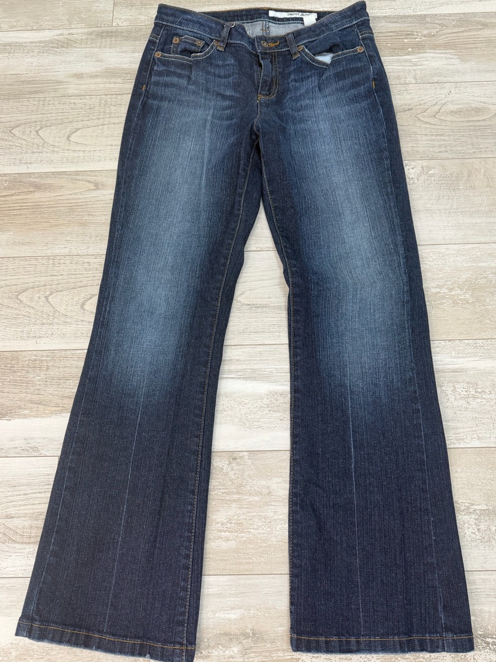 DKNY Soho Dark Wash Straight Bootcut Jeans Size 10R Mid Rise EUC